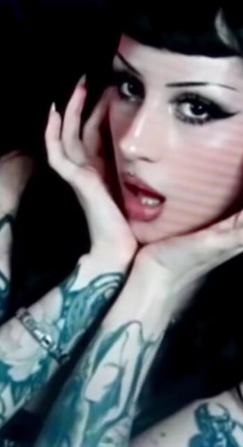 Full leaked Lilbatty private onlyfans photo