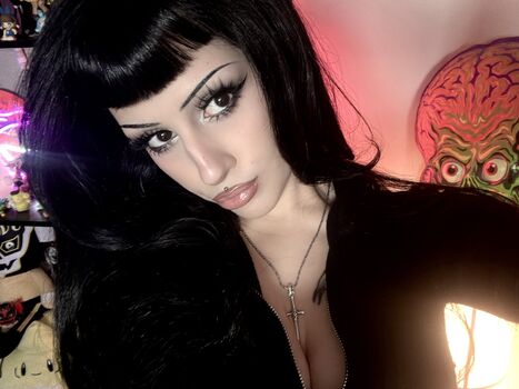 Full leaked Lilbatty private onlyfans photo