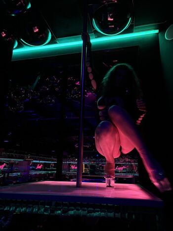 Full leaked Lilbbyroxy private onlyfans photo