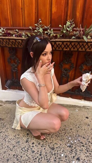 Full leaked Lilchiipmunk private photo