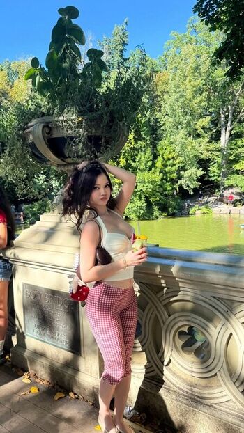 Full leaked Lilchiipmunk private photo