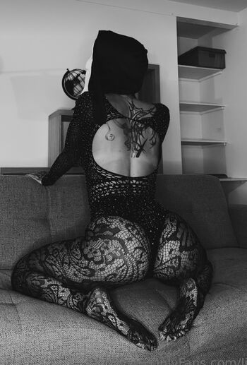 Full leaked Lilifeet private photo