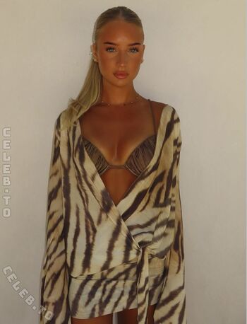 Full leaked Lilia batten private photo