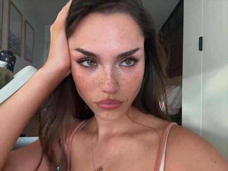 Full leaked Liliameachn private photo