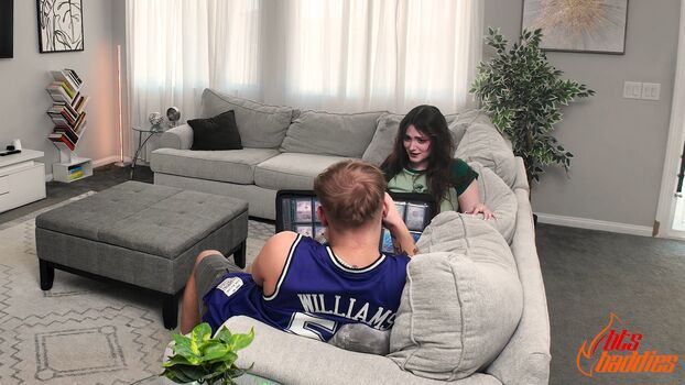Full leaked Lilibet saunders private photo