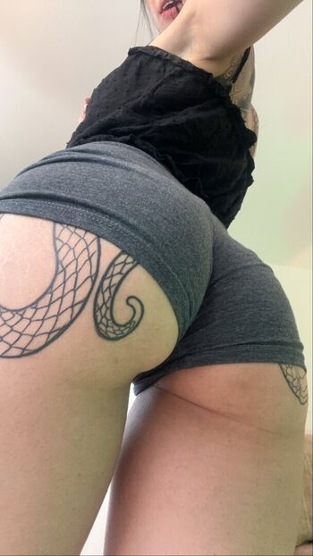 Full leaked Lilithhfoster private photo