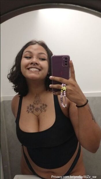 Full leaked Lilizz page private onlyfans photo