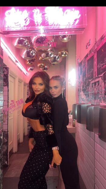 Full leaked Lilli c page private onlyfans photo