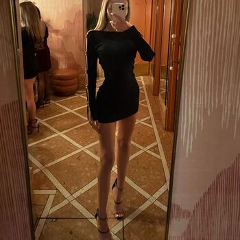 Full leaked Lilli c private onlyfans photo