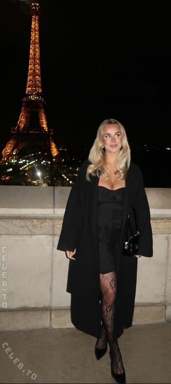 Full leaked Lilligloria private onlyfans photo