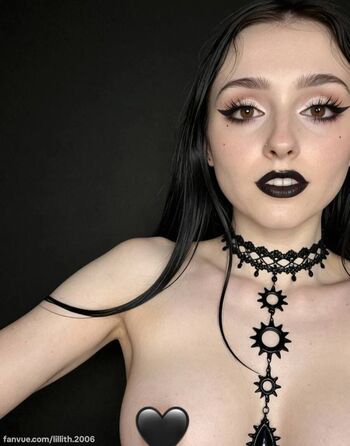 Full leaked Lillith private onlyfans photo