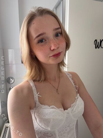 Full leaked Lilly schaper private photo