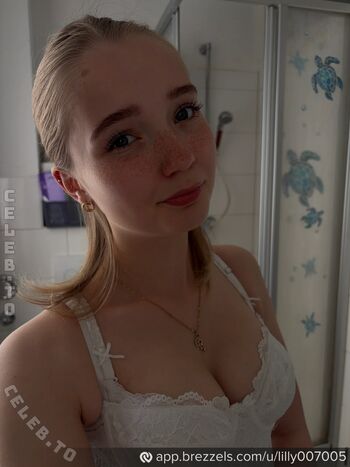 Full leaked Lilly schaper private photo