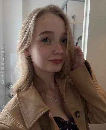 Full leaked Lilly schaper page private photo