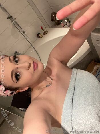 Lilly Snowwhite