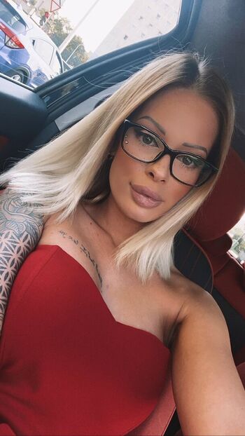 Full leaked Lillybaby private onlyfans photo