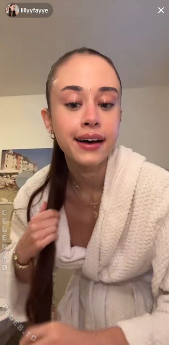 Full leaked Lillyfayye page private onlyfans photo