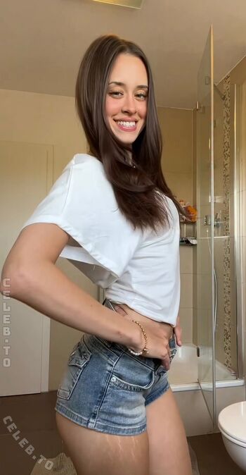 Full leaked Lillyfayye private photo