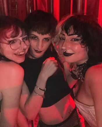 lilpeachyfox