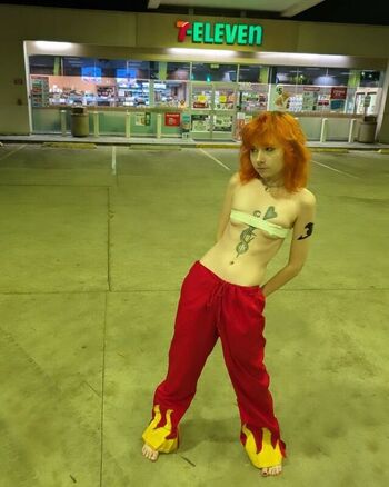 Full leaked Lilpeachyfox private photo