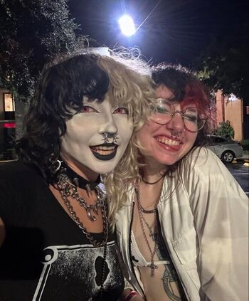 Full leaked Lilpeachyfox private photo