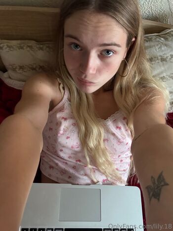 Full leaked Lily private onlyfans photo