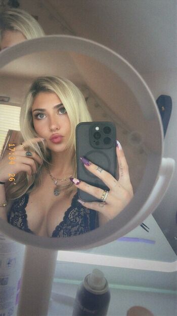 Full leaked Lily anderson private photo