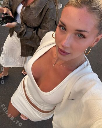Full leaked Lily bowman private photo