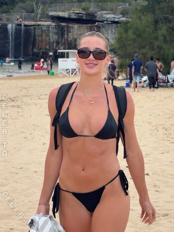 Full leaked Lily bowman private photo