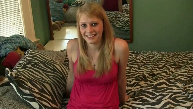 Full leaked Lily cade private photo