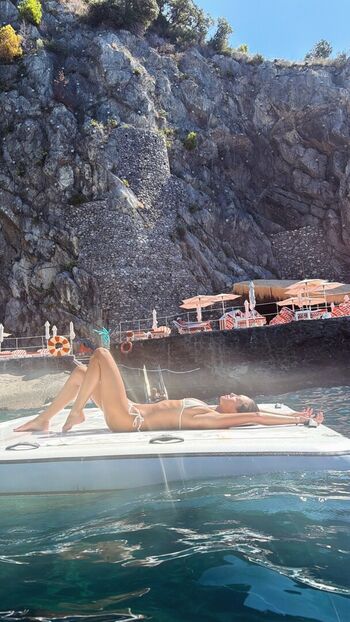 Full leaked Lily chee private photo