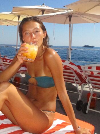 Full leaked Lily chee private photo