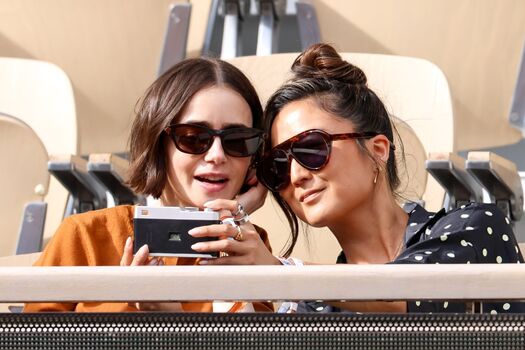 Full leaked Lily collins private photo