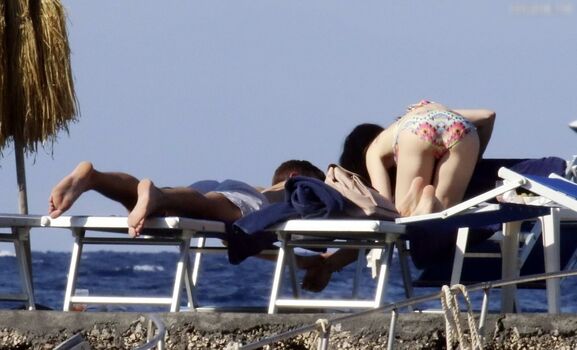 Full leaked Lily collins private photo