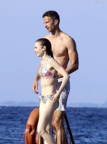 Full leaked Lily collins private photo