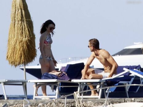 Full leaked Lily collins private photo