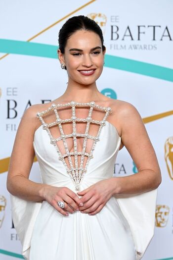Full leaked Lily james private photo