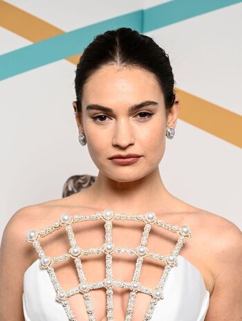 Full leaked Lily james private photo