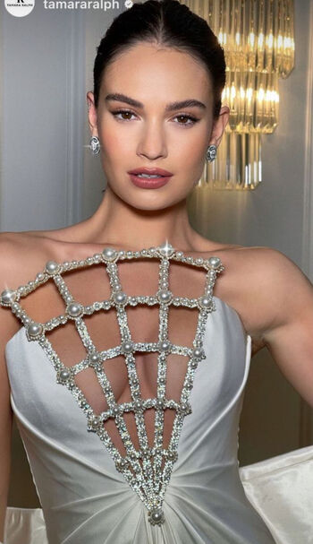 Full leaked Lily james private photo
