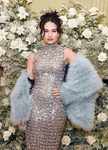 Full leaked Lily james private photo