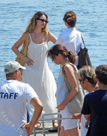 Full leaked Lily james private photo