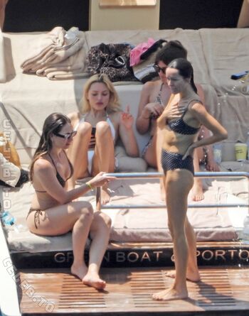 Full leaked Lily james private photo