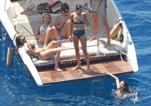 Full leaked Lily james private photo