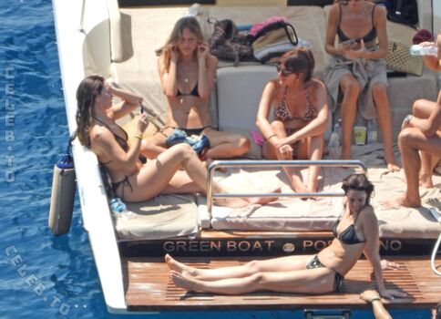 Full leaked Lily james private photo