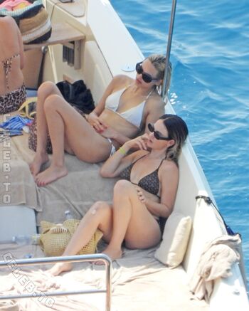 Full leaked Lily james private photo