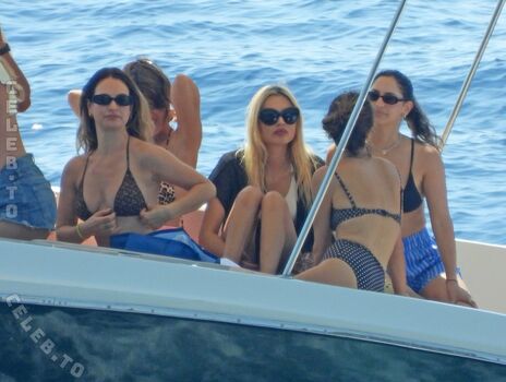 Full leaked Lily james private photo