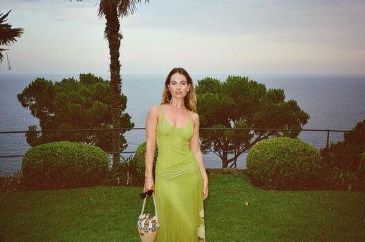 Full leaked Lily james private photo