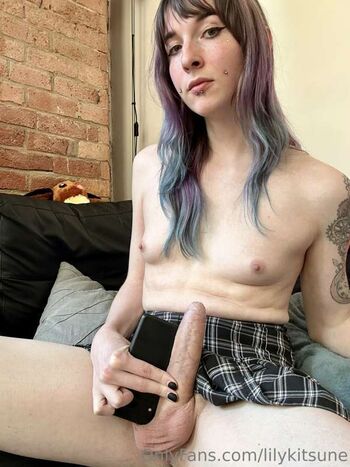 Full leaked Lily kitsune private photo