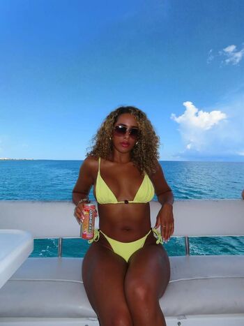 Full leaked Lily paine private onlyfans photo