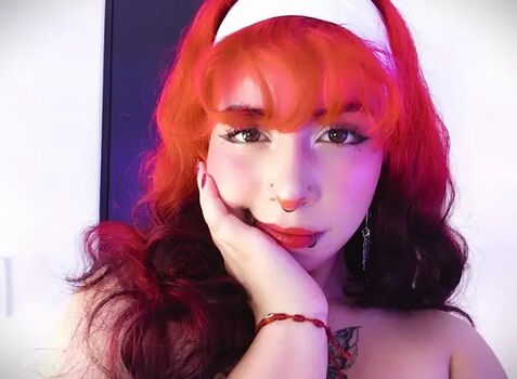 Lily Red